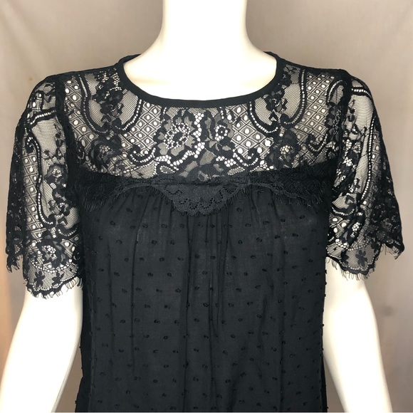 Woman’s black eyelash lace top with short sleeves size medium - Picture 14 of 16